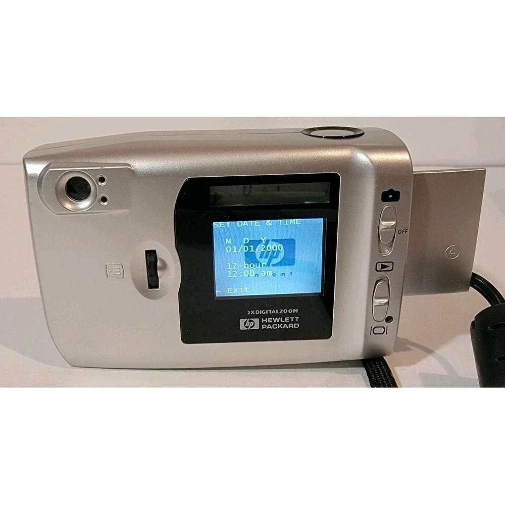 HP PhotoSmart 215 1.3MP Digital Camera Complete‎ Set Works *Parts Or Repair*
